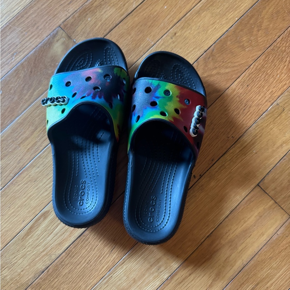 CROCS Tie-Dye Slide Sandals - Picture 6 of 7